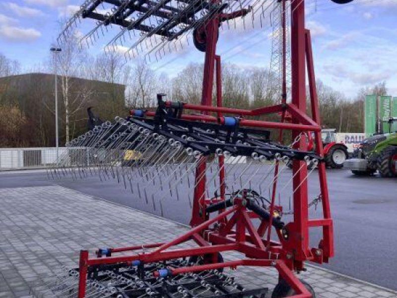 POM ACKERSTRIEL 9M