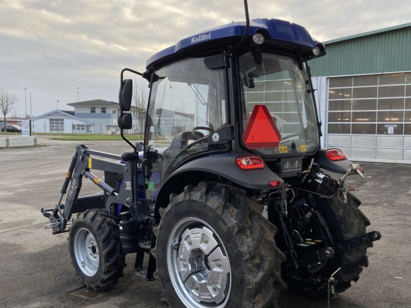 Lovol M504 med frontlæsser M504