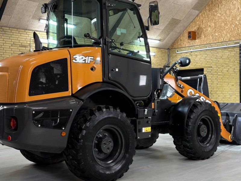 Case IH 321F XR 321F-Stage 5 STD XR Evo