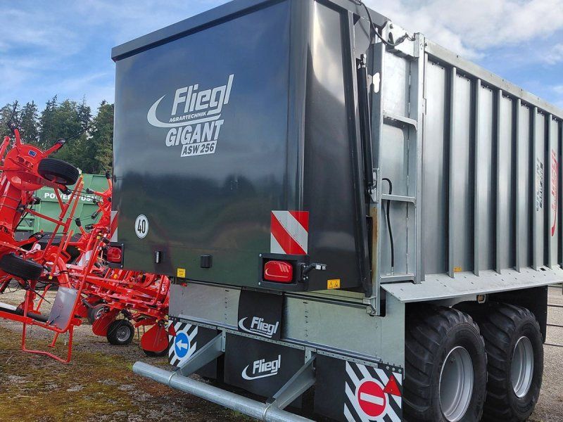 Fliegl Gigant ASW256