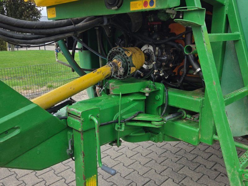 John Deere 732i