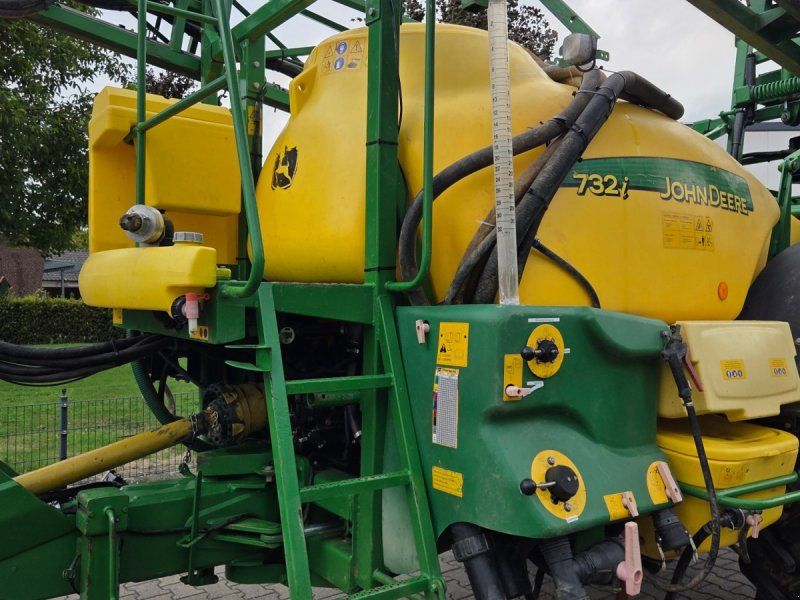 John Deere 732i