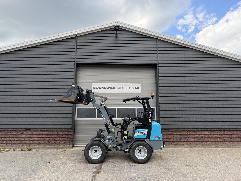 Giant G1500 L X-tra minishovel DEMO 2026 €520 LEASE