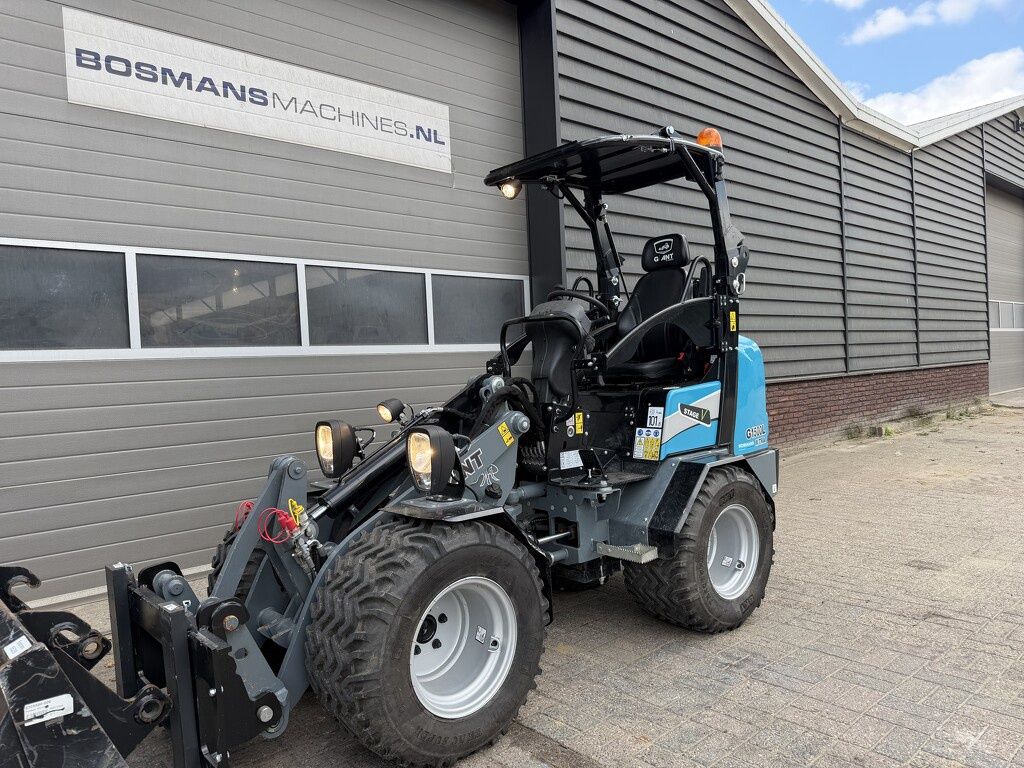 Giant G1500 L X-tra minishovel DEMO 2026 €520 LEASE