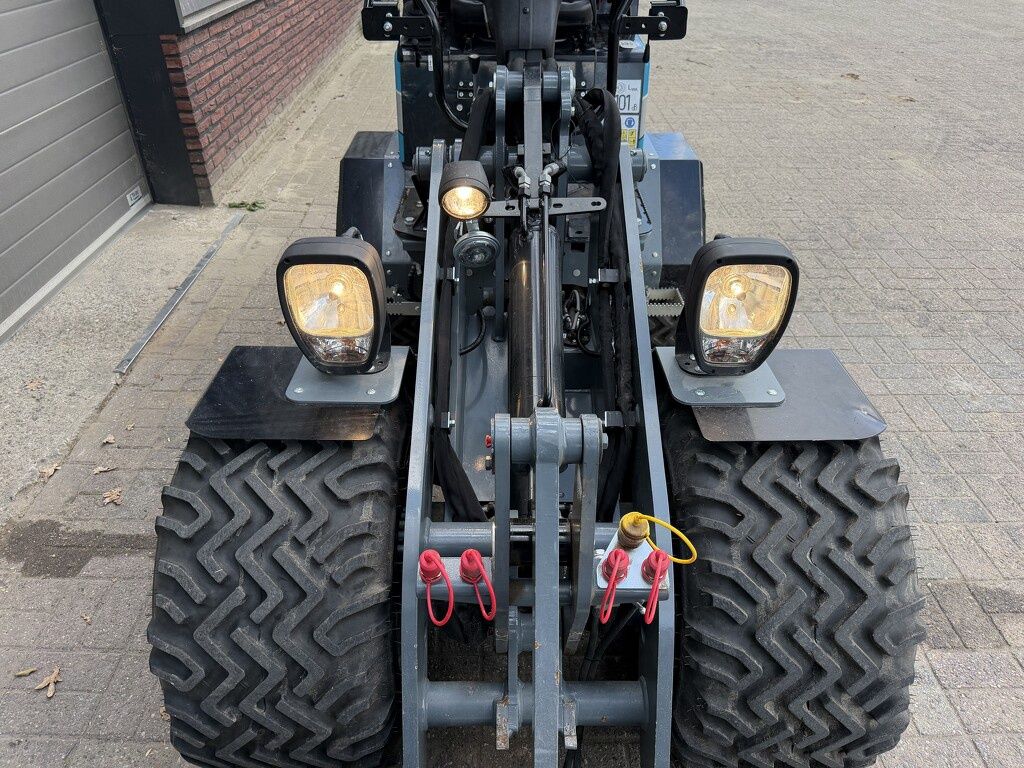 Giant G1500 L X-tra minishovel DEMO 2026 €520 LEASE