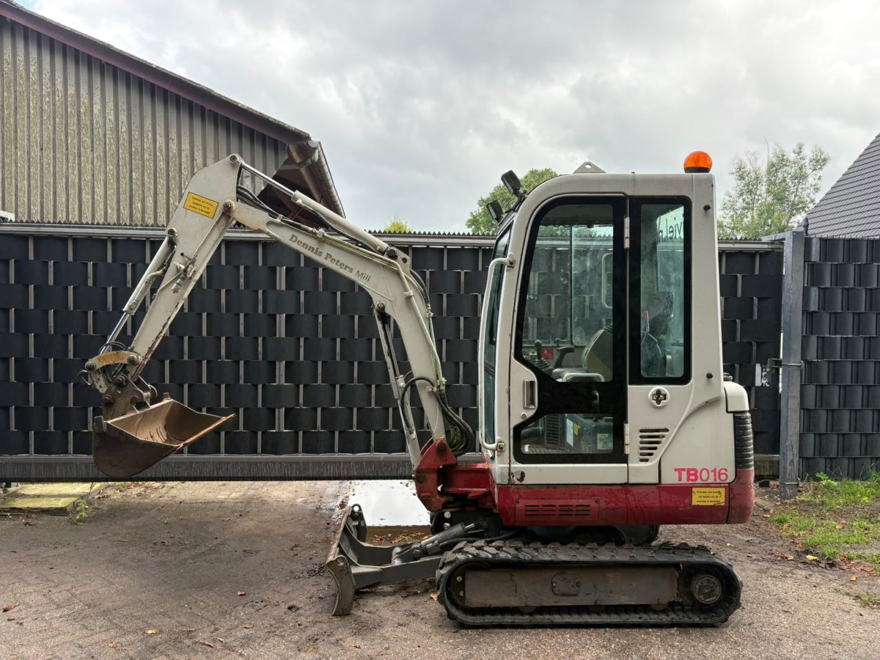 Takeuchi tb 016 minigraver kubota bobcat yanmar minishovel