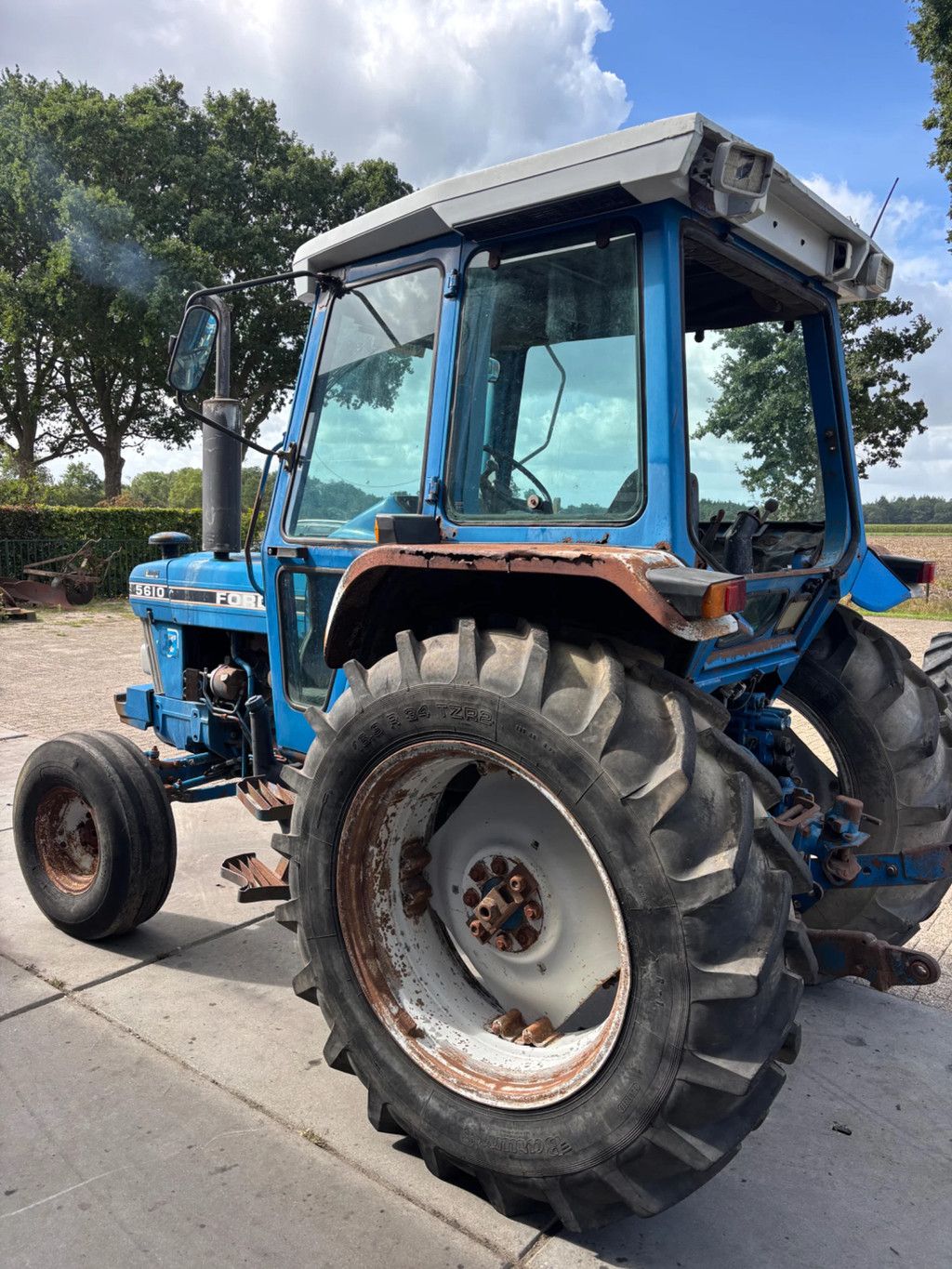 Ford 5610
