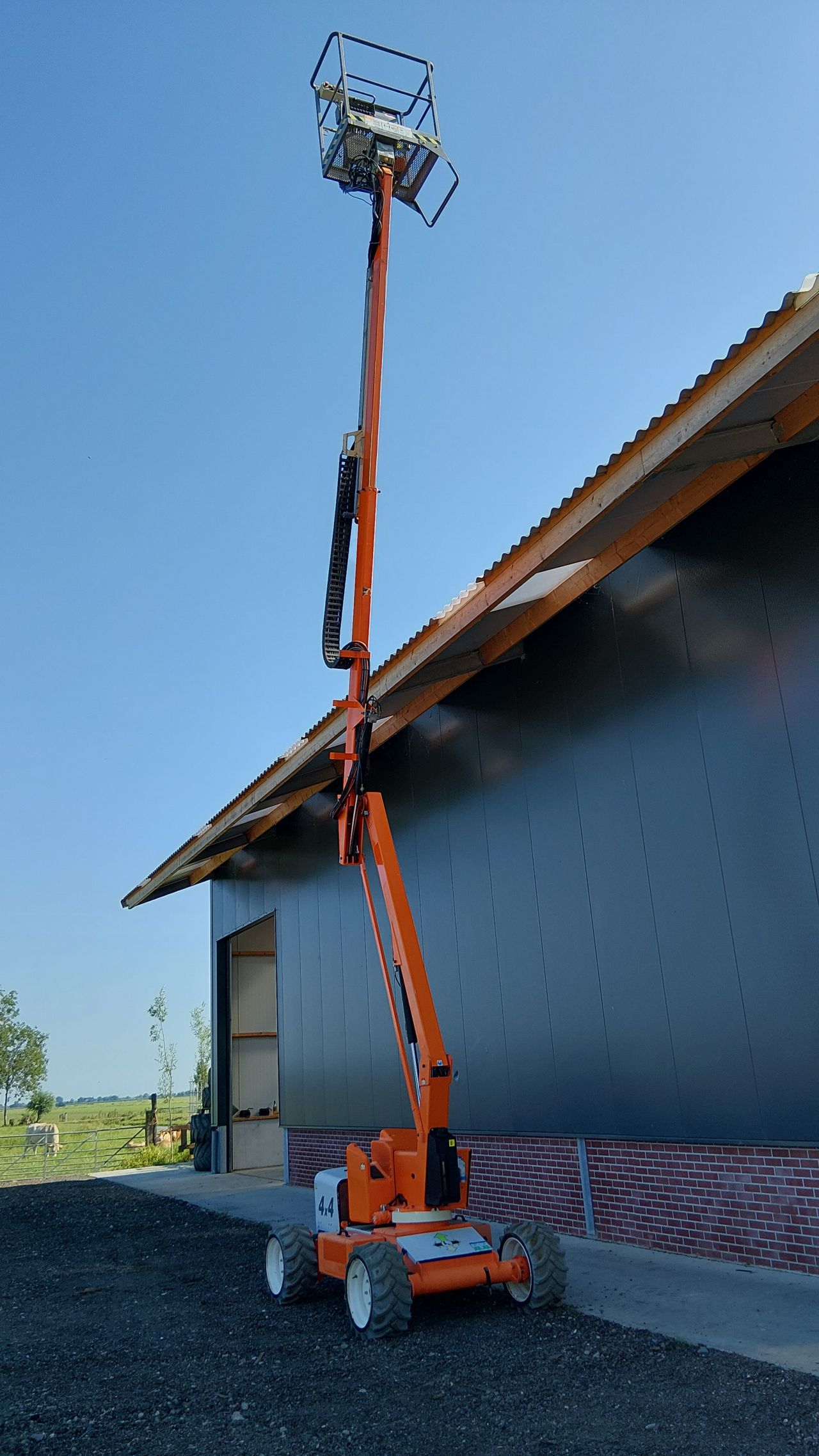 Nette Niftylift Hr12DE 4WD hybride nieuwe accus HR