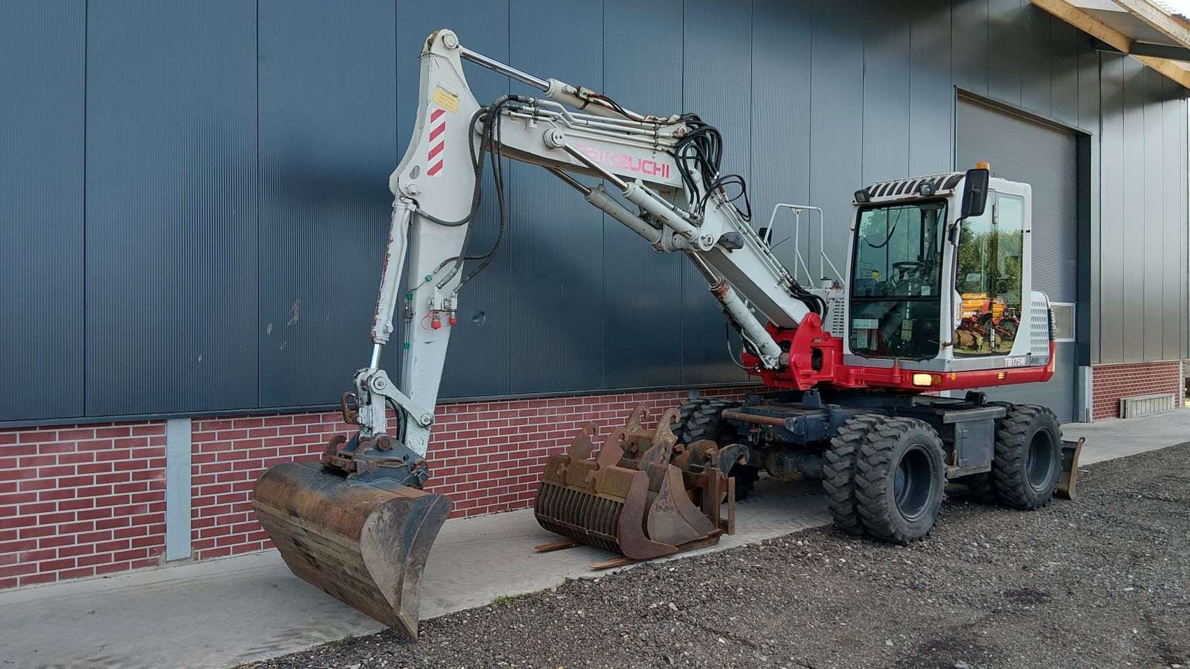 Complete Takeuchi TB175W mobiele sloop/sor/maai fu