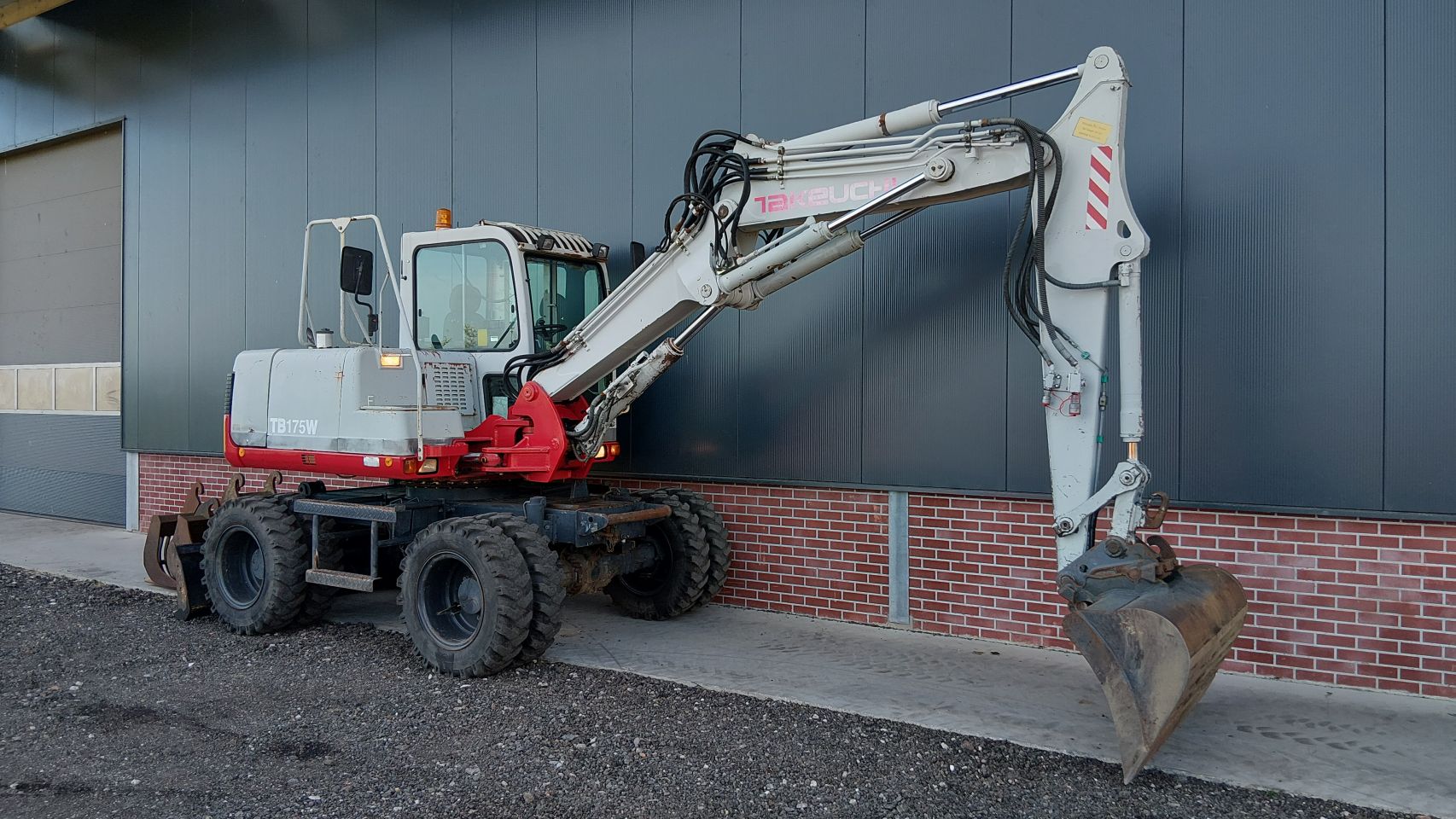 Complete Takeuchi TB175W mobiele sloop/sor/maai fu
