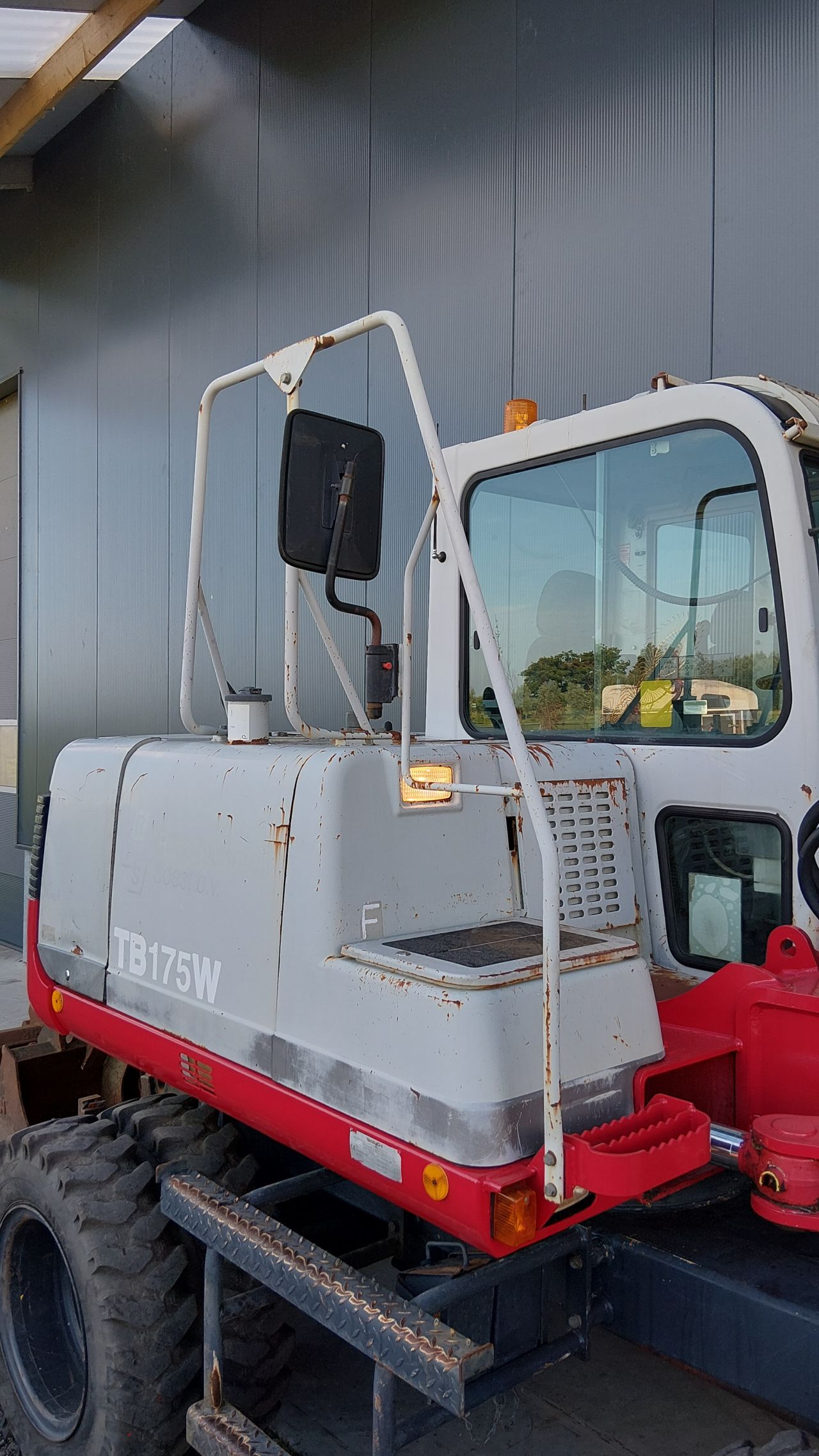 Complete Takeuchi TB175W mobiele sloop/sor/maai fu
