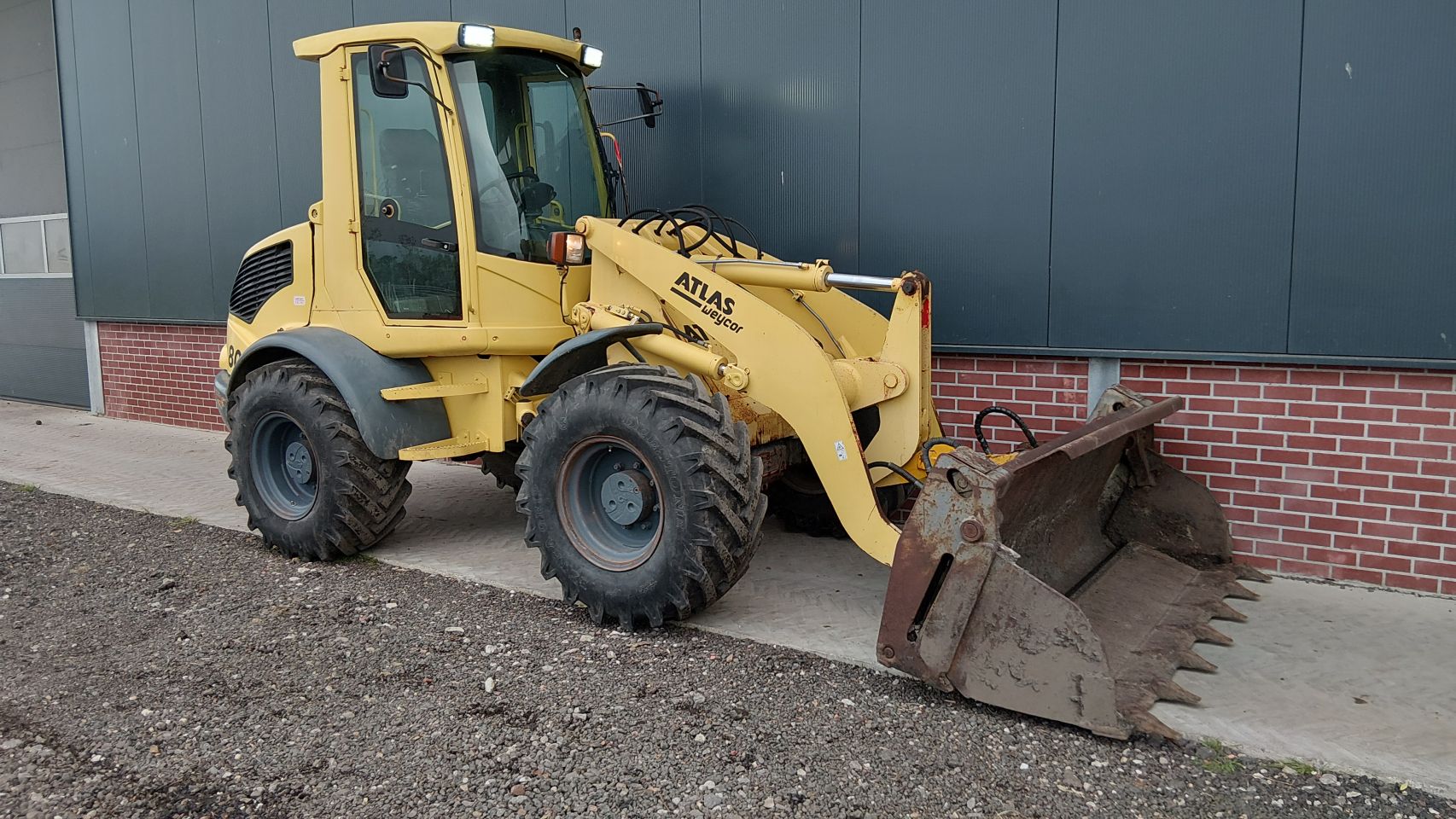 Atlas 80 shovel met kenteken (bj2001) 80