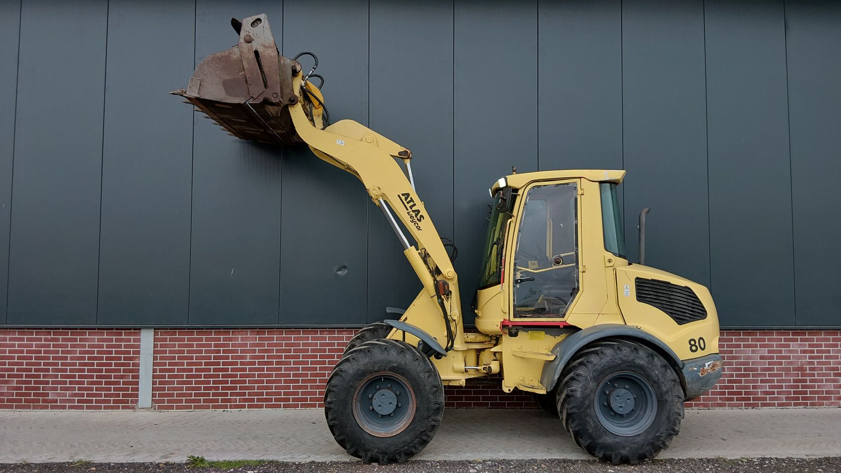 Atlas 80 shovel met kenteken (bj2001) 80