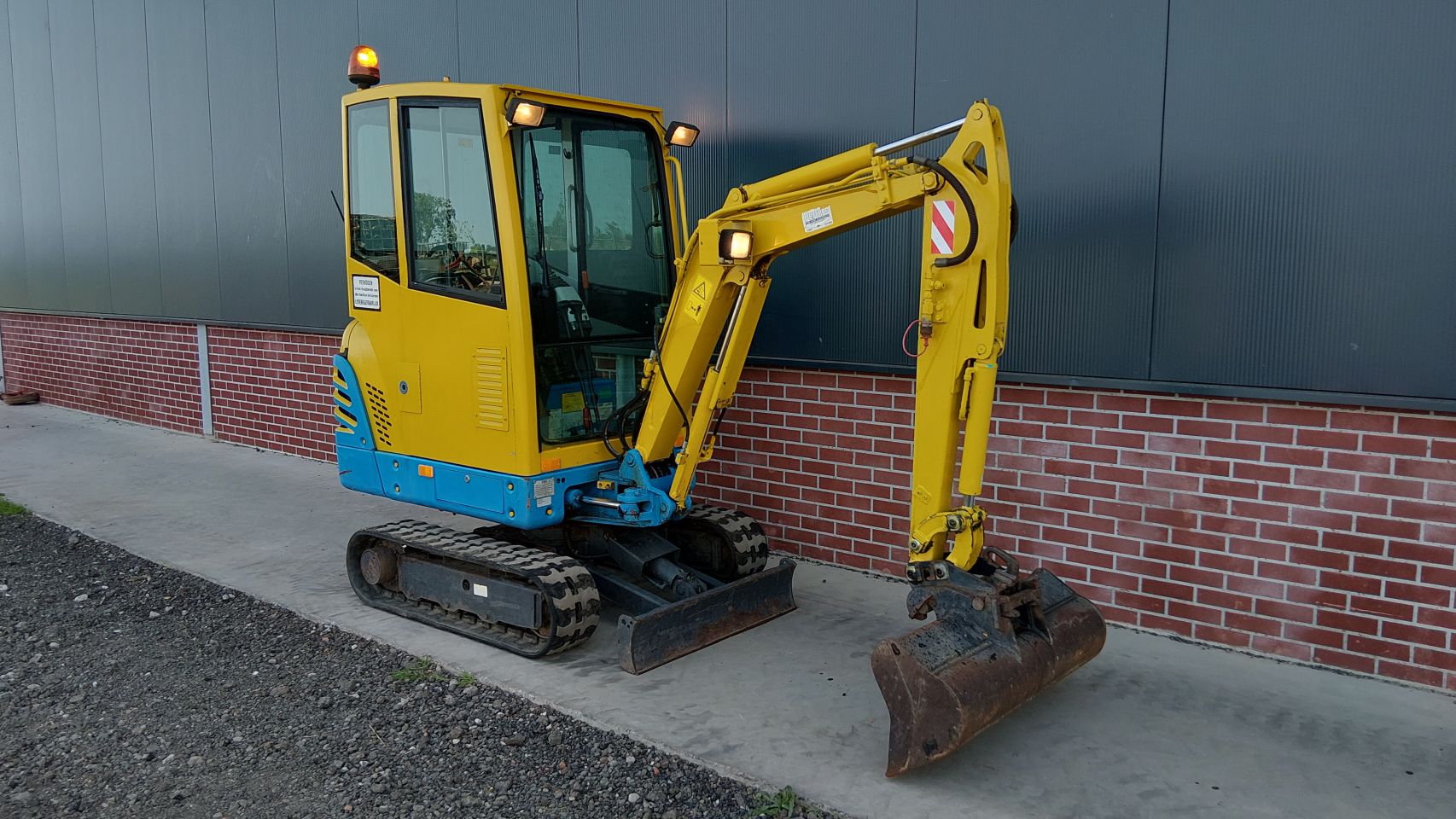 Nette IHI 17NE graafmachine ex gemeente (Bj2002) 1