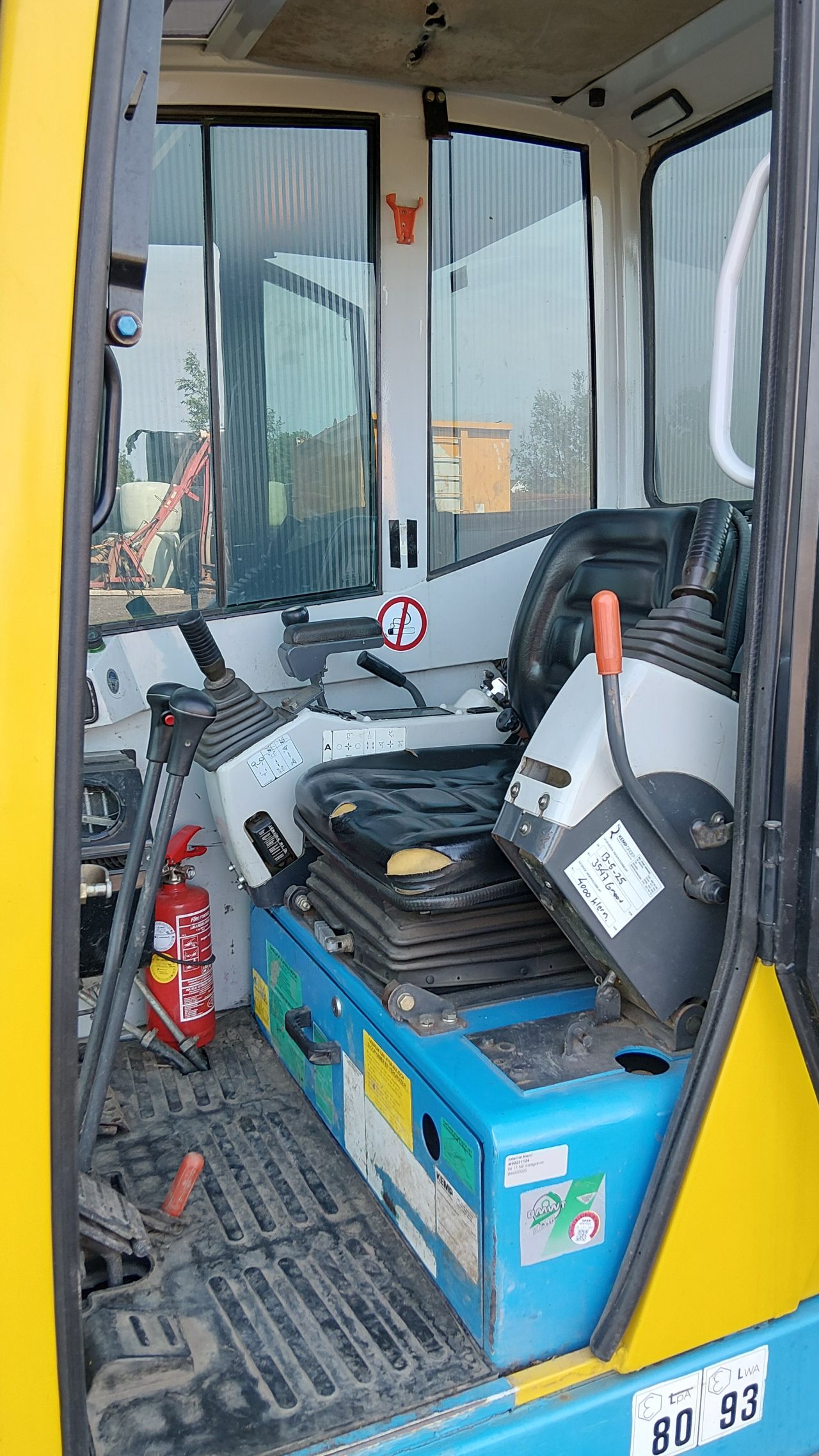 Nette IHI 17NE graafmachine ex gemeente (Bj2002) 1