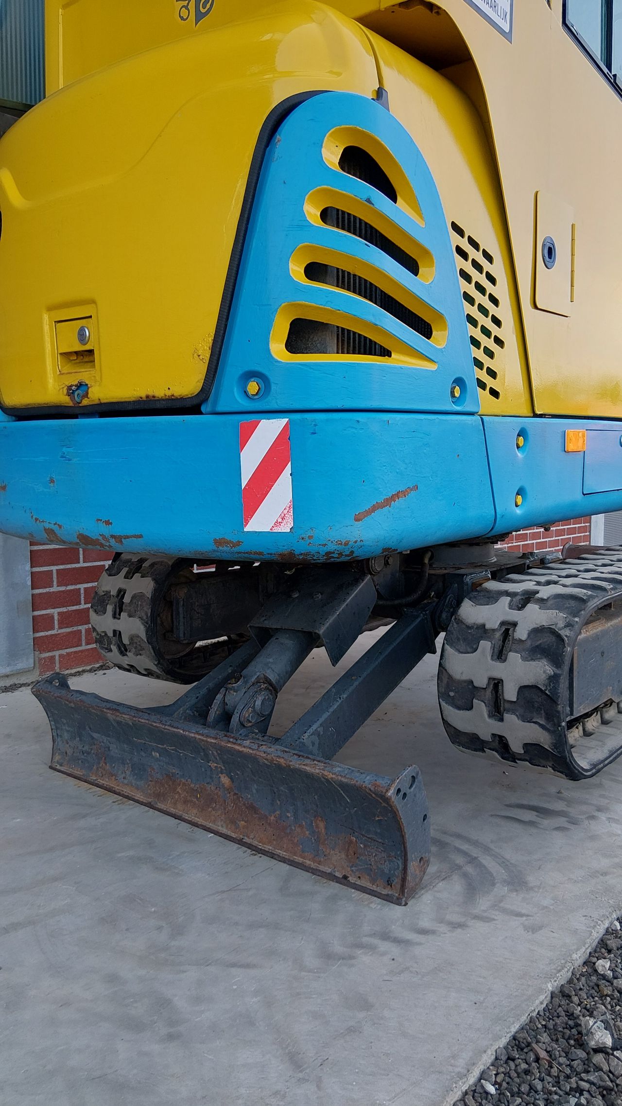 Nette IHI 17NE graafmachine ex gemeente (Bj2002) 1