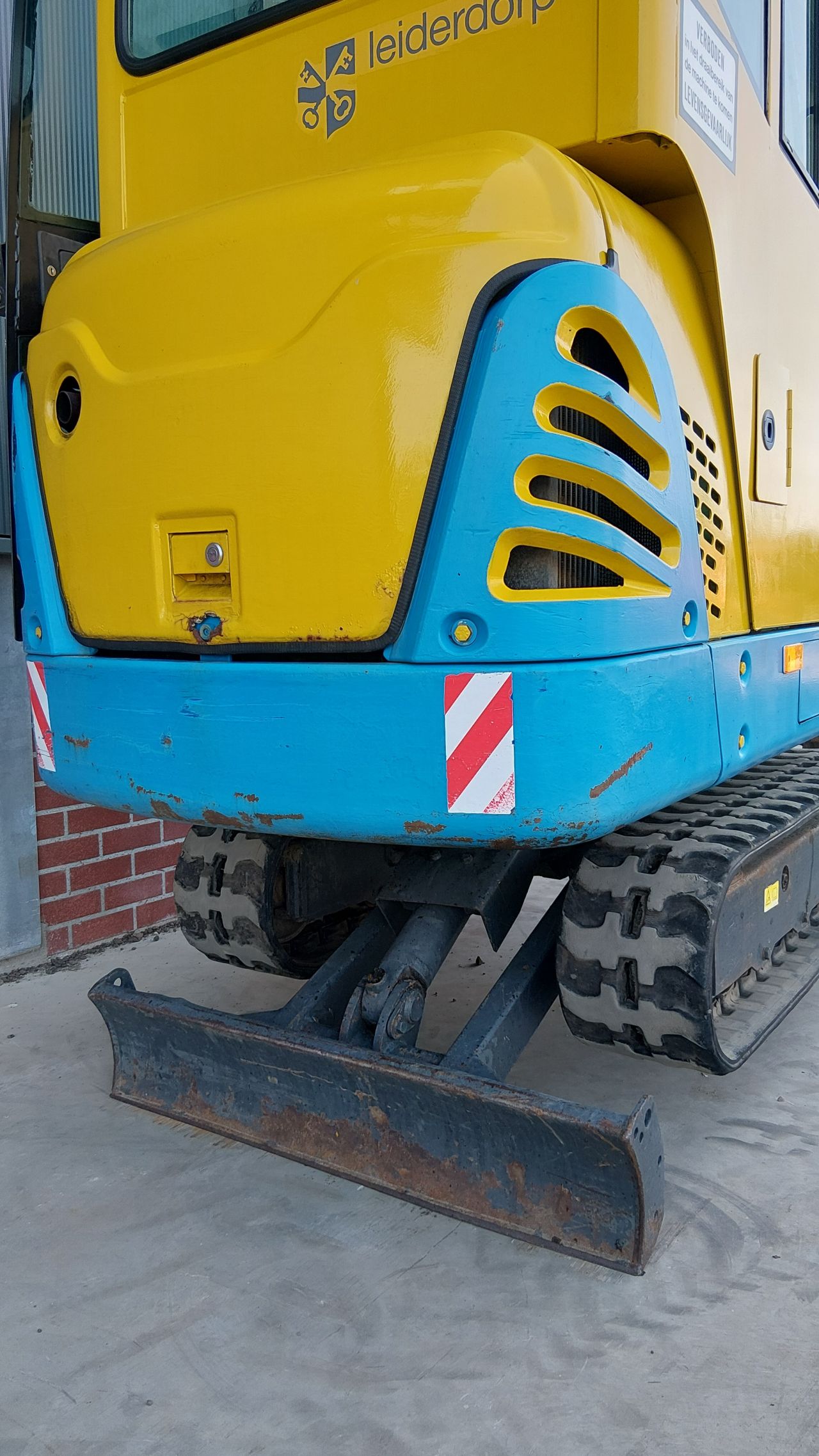 Nette IHI 17NE graafmachine ex gemeente (Bj2002) 1