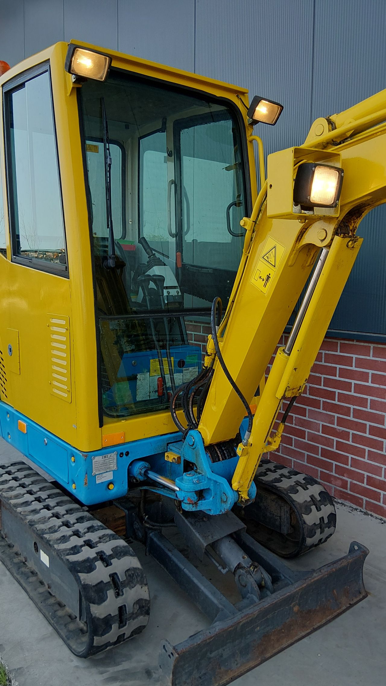 Nette IHI 17NE graafmachine ex gemeente (Bj2002) 1