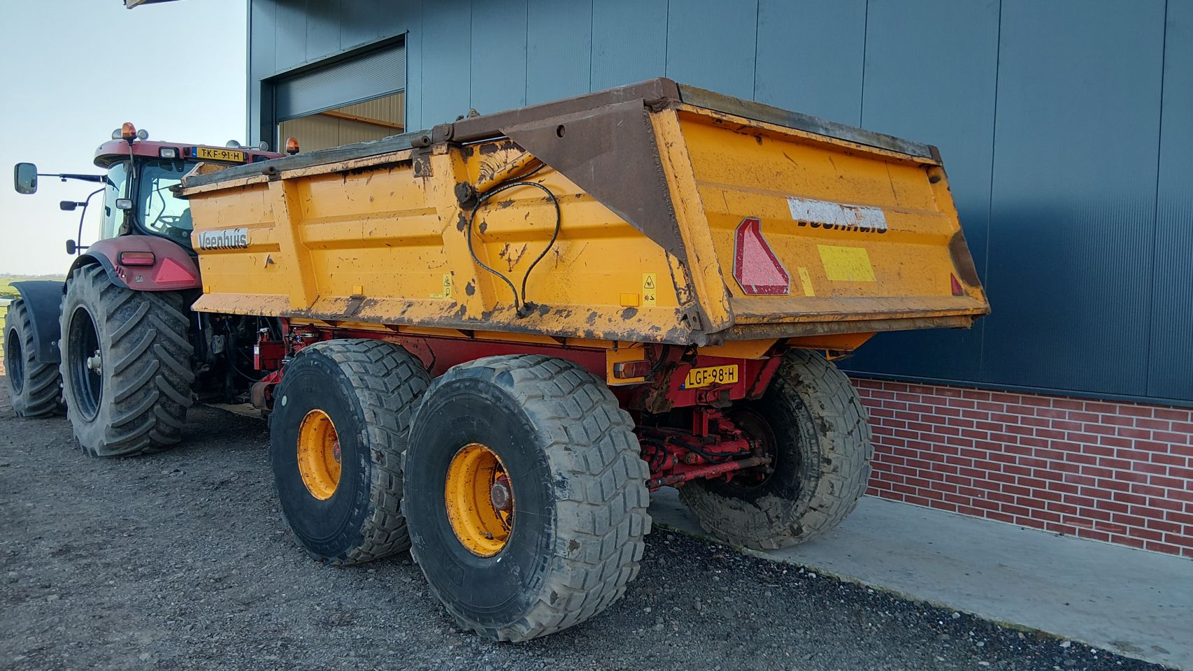 Veenhuis JVZK 20000 kieper (bj2001) gestuurd 20000