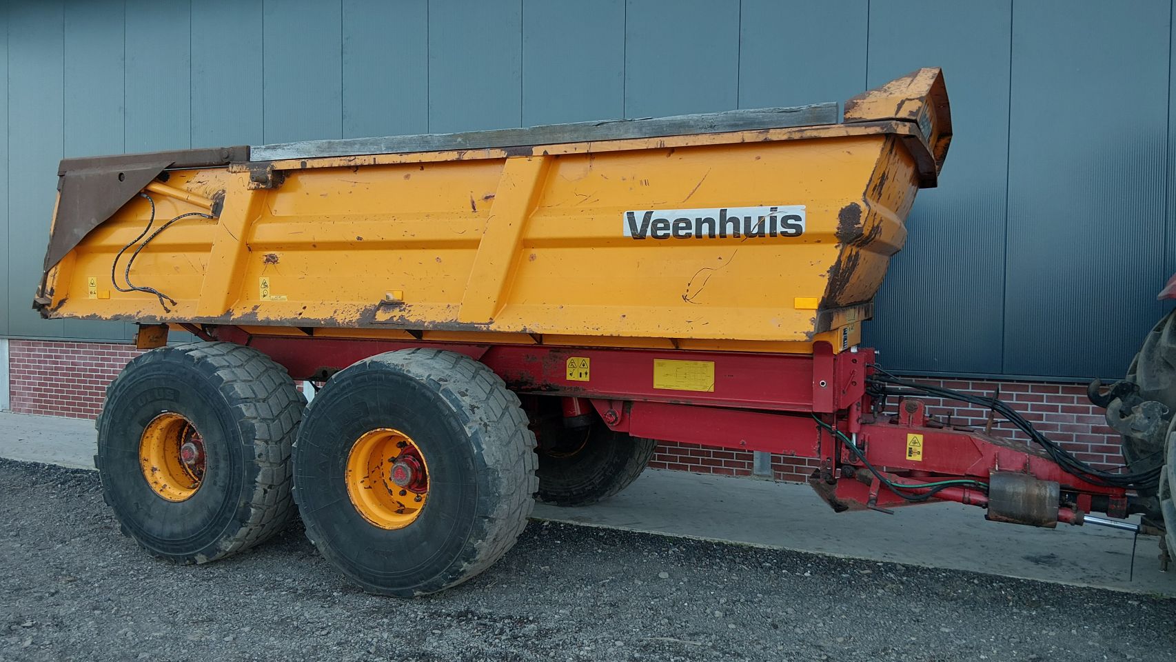 Veenhuis JVZK 20000 kieper (bj2001) gestuurd 20000