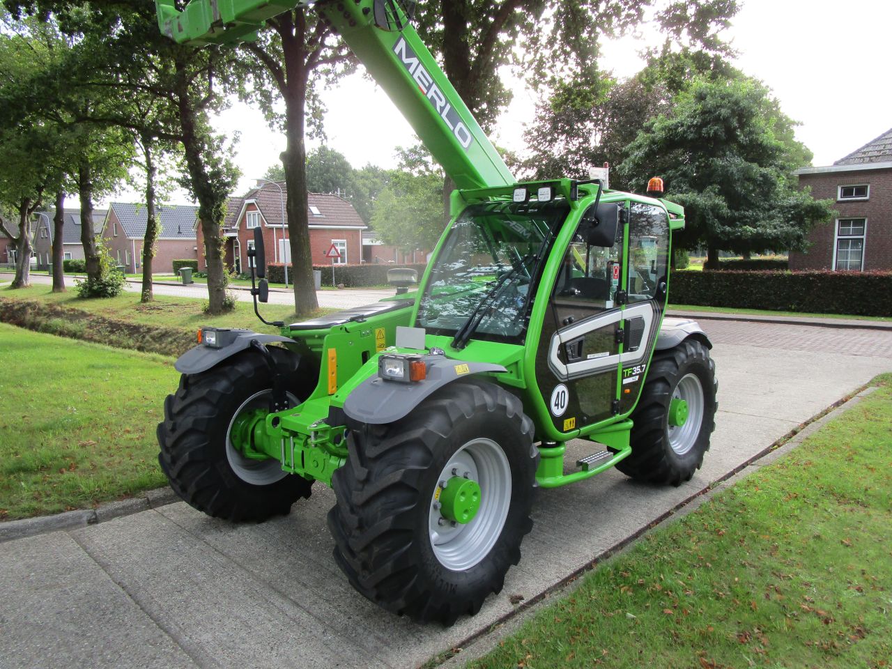 Merlo tf 35.7 140 pk 254 uren!!!!!!!!!!