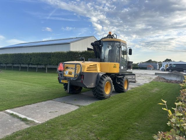 Mecalac 12 MXTbouwjaar 2004 12533 uur