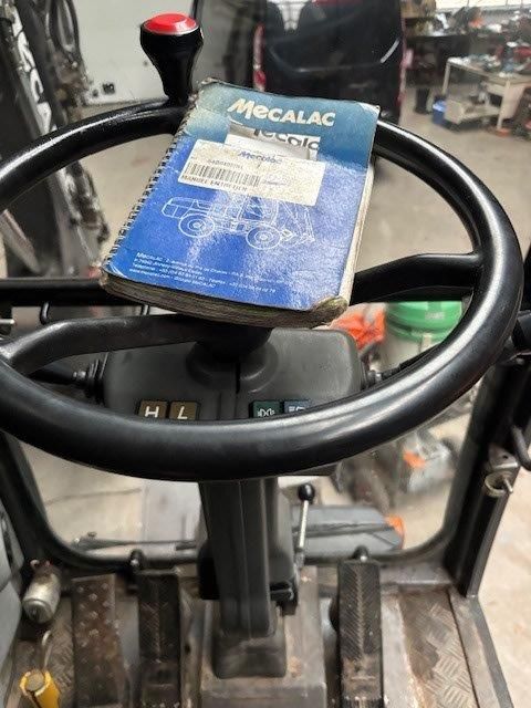 Mecalac 12 MXTbouwjaar 2004 12533 uur