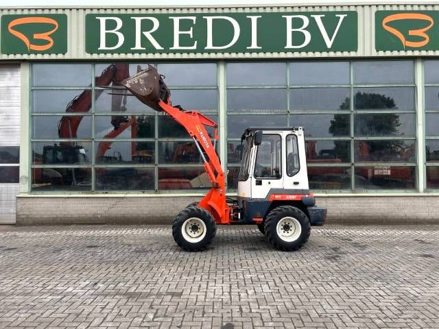 Kubota R 520