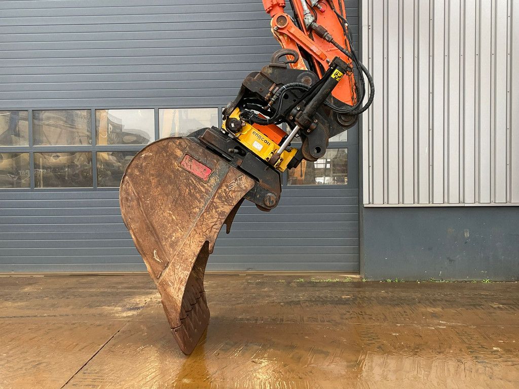Hitachi ZX250LC-6