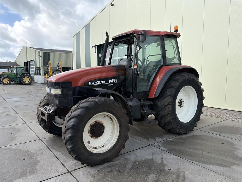 New Holland 8160