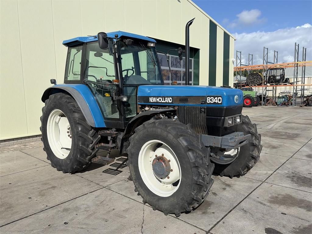 New Holland 8340 SLE