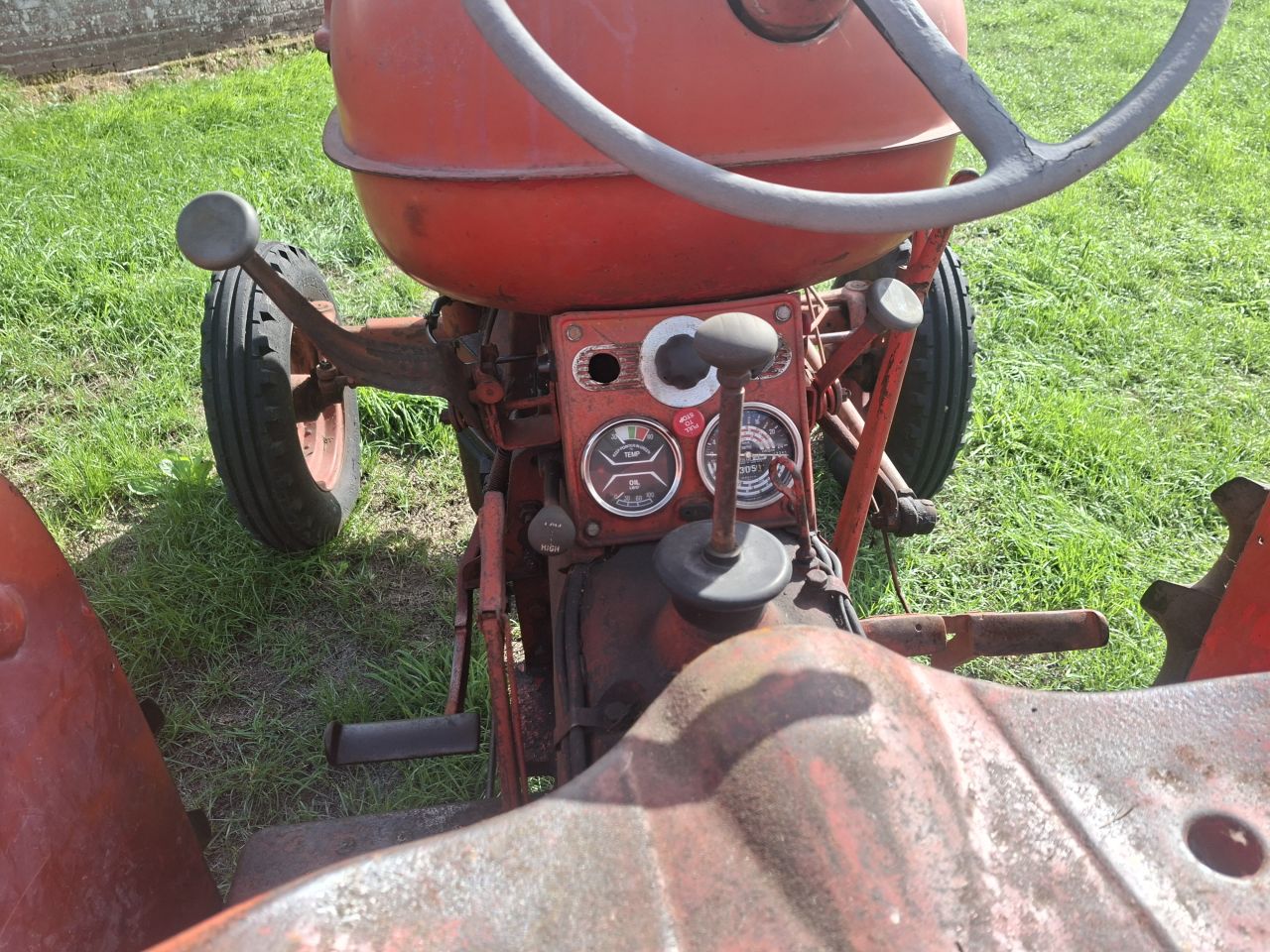 Nuffield 10/42
