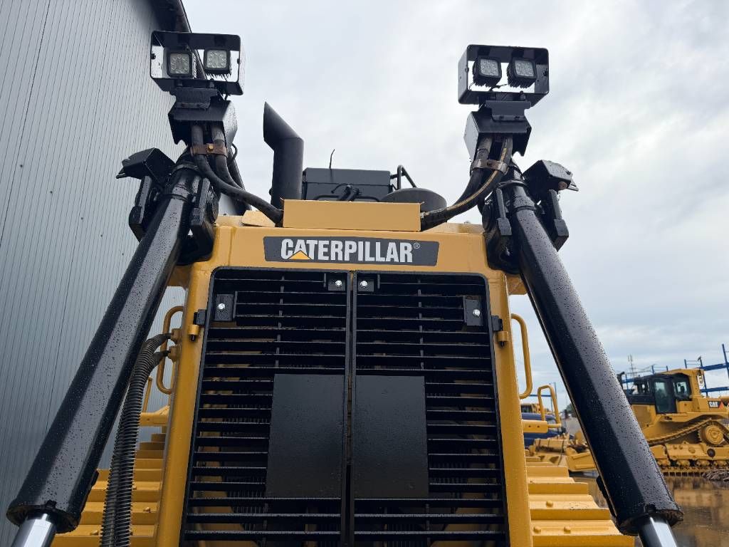 CAT D6T XL