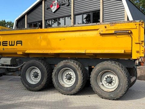 DEWA CC303 Kipper mit Ladekapazität von 30 Ton