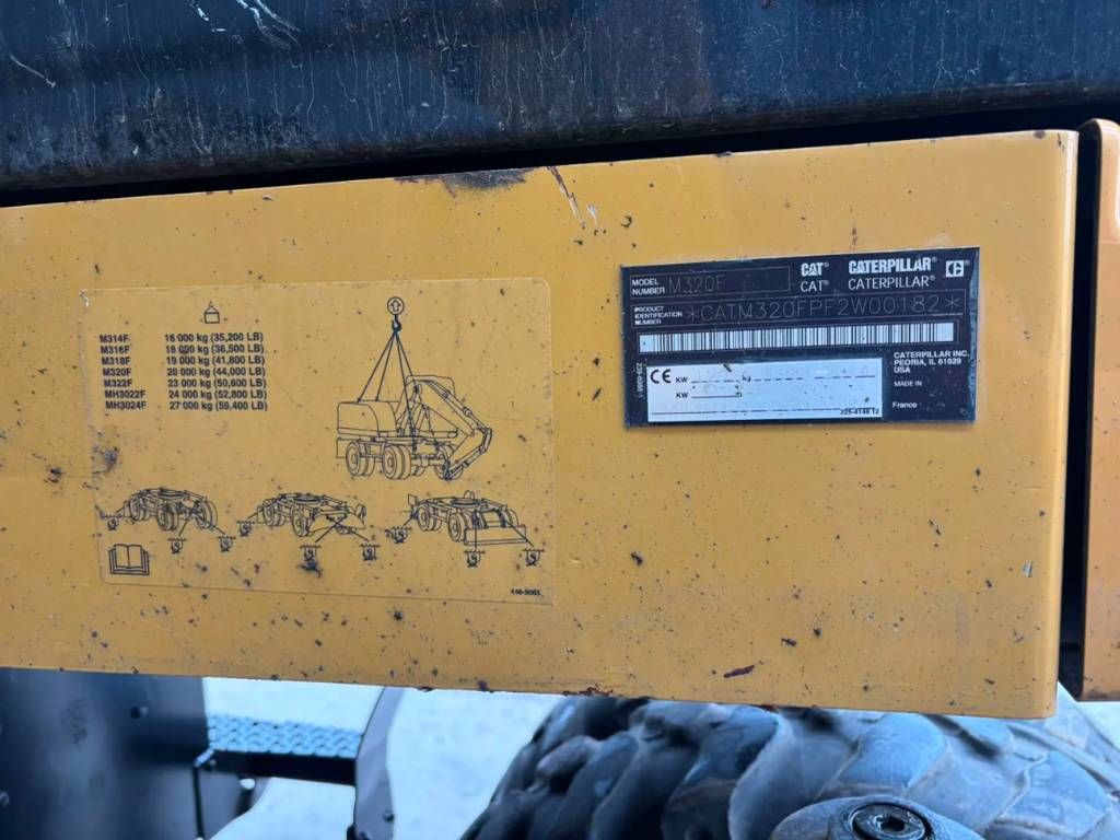 CAT M320F
