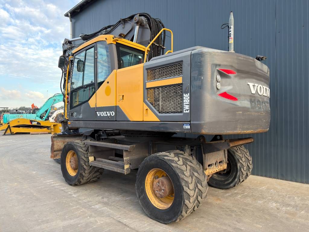 Volvo EW180E