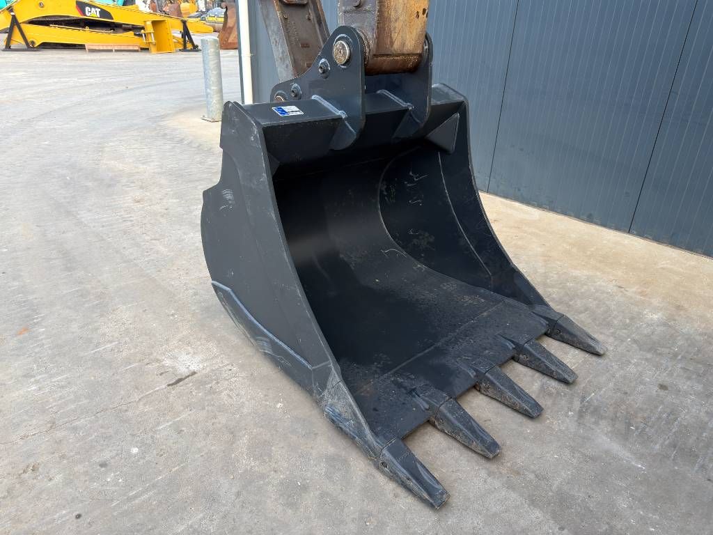Volvo EW180E
