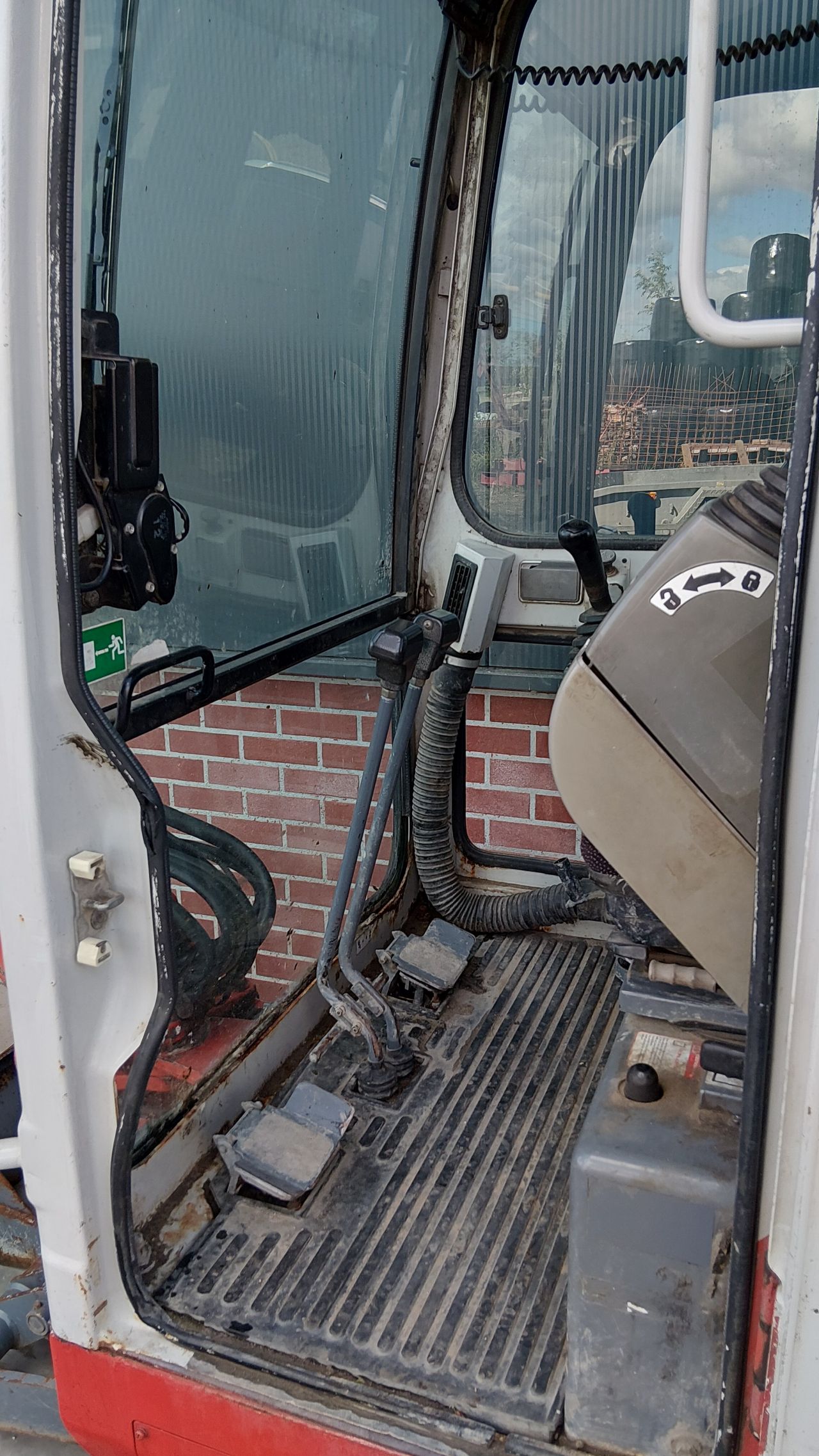Takeuchi TB016 minigraver (bj2010) 3 bakken