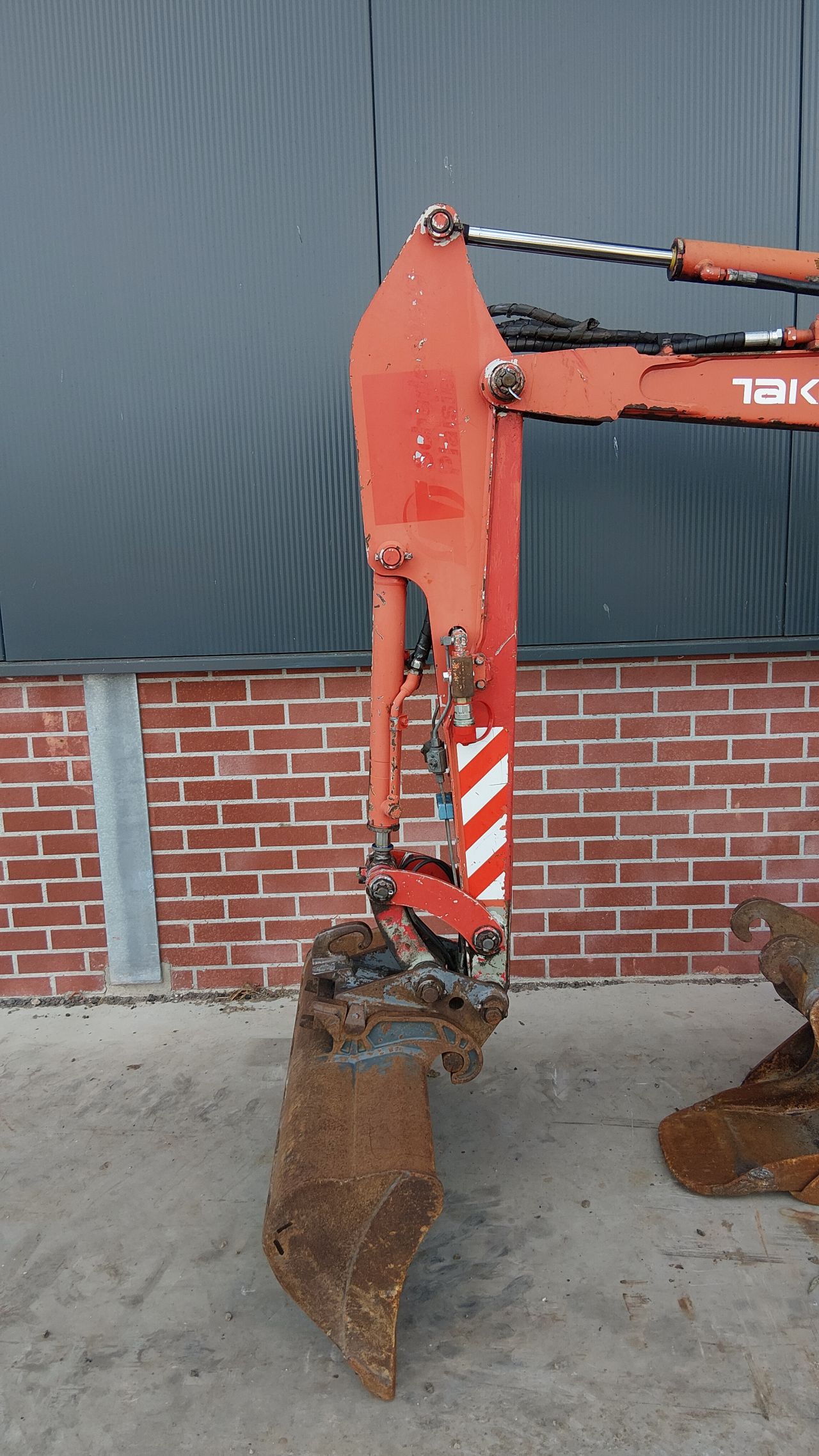 Takeuchi TB016 minigraver (bj2010) 3 bakken