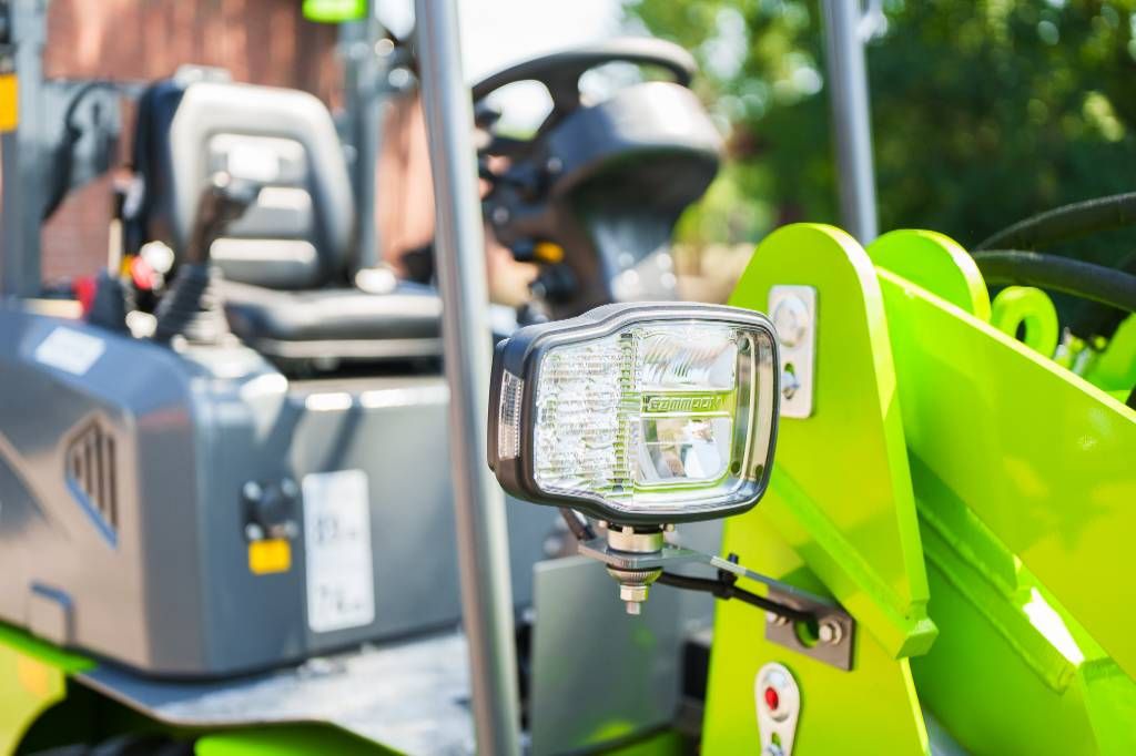 E-Kraft E1000 PRO Lithium minishovel wiellader