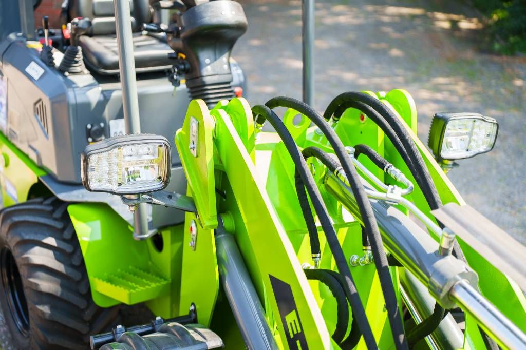 E-Kraft E1000 PRO Lithium minishovel wiellader