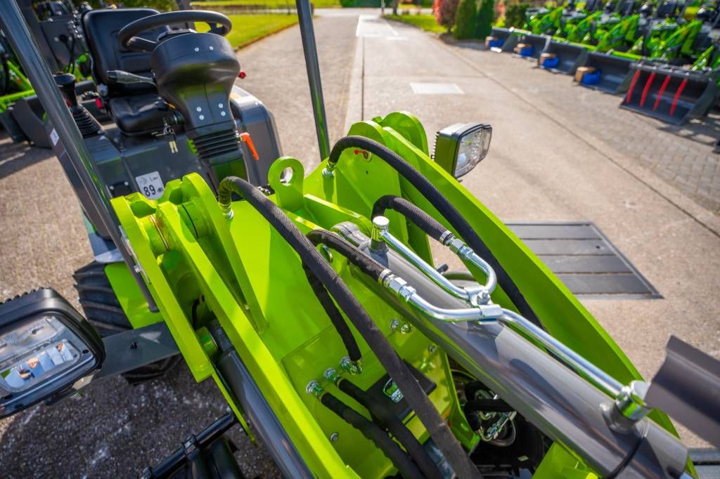 E-Kraft E1000 Elektrische Minishovel wiellader