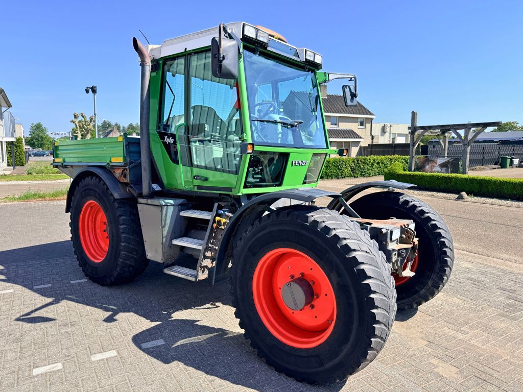 Fendt Xylon 520