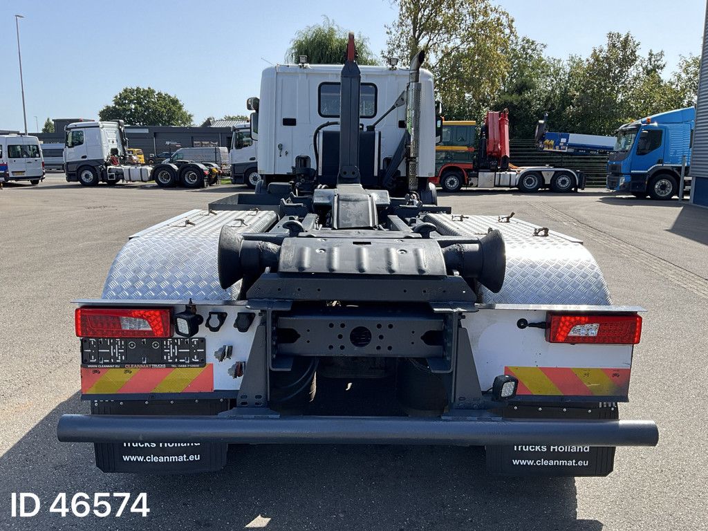 Scania P 360 6x4 Euro 6 Hiab haakarmsysteem Just 101.456 km!