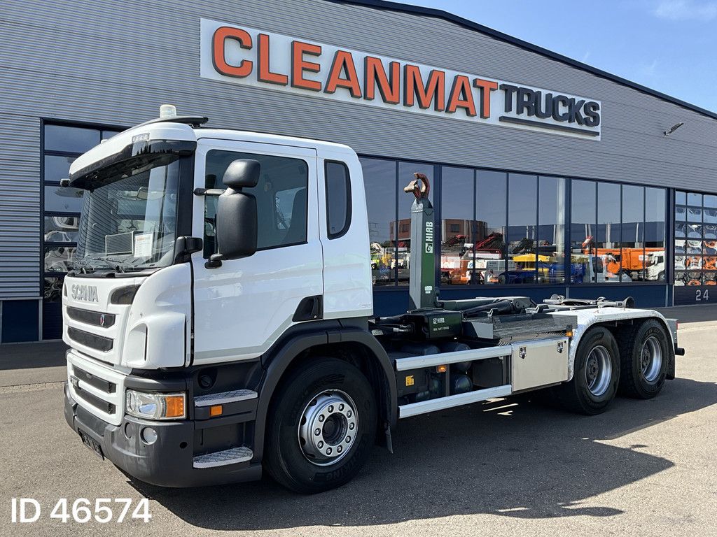 Scania P 360 6x4 Euro 6 Hiab haakarmsysteem Just 101.456 km!