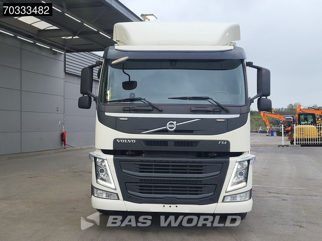 Volvo FM FM 410 6X2 Machine transporter Hydraulic ramp Winch Lift+Steering Axle Euro 6