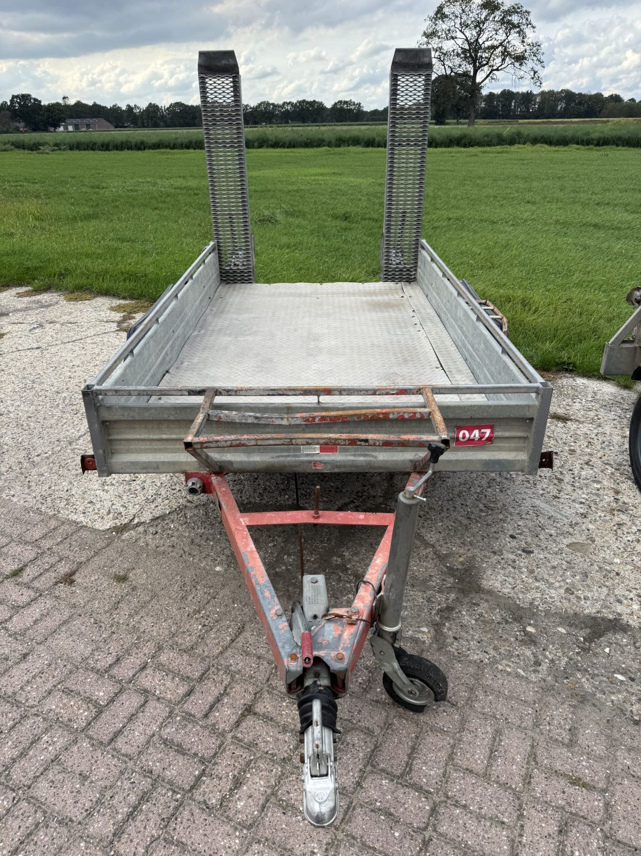 Humbaur HS2000 machinetransporters 2 stuks met werk