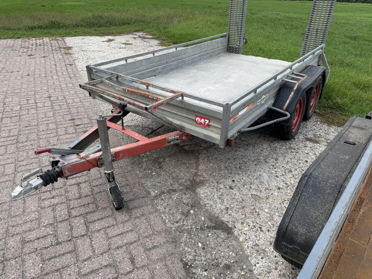 Humbaur HS2000 machinetransporters 2 stuks met werk