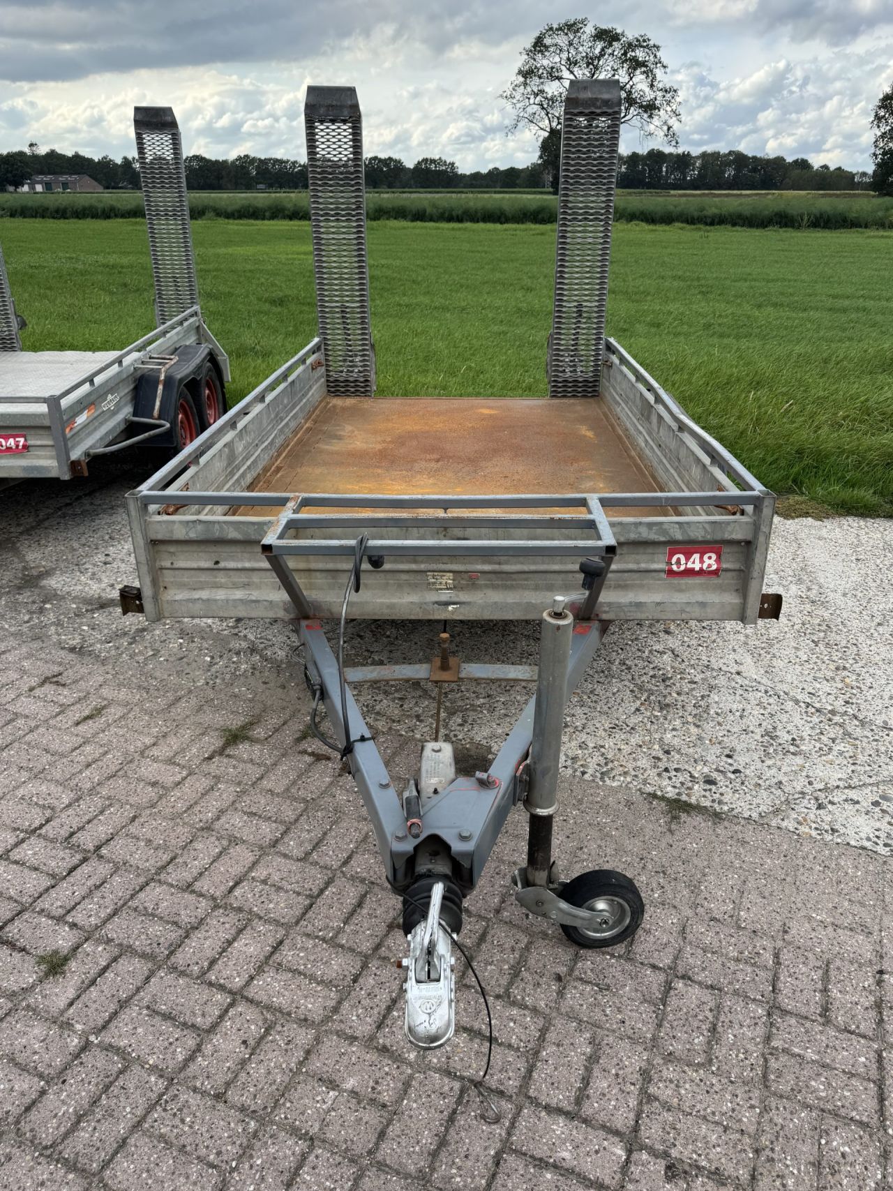 Humbaur HS2000 machinetransporters 2 stuks met werk
