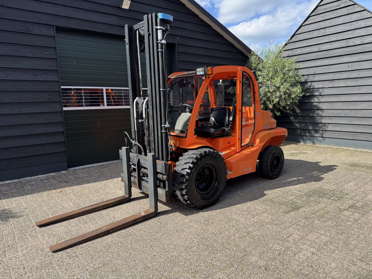 MAST EXPLORER H30DSI 2WD ruwterreinheftruck (bj 2012)